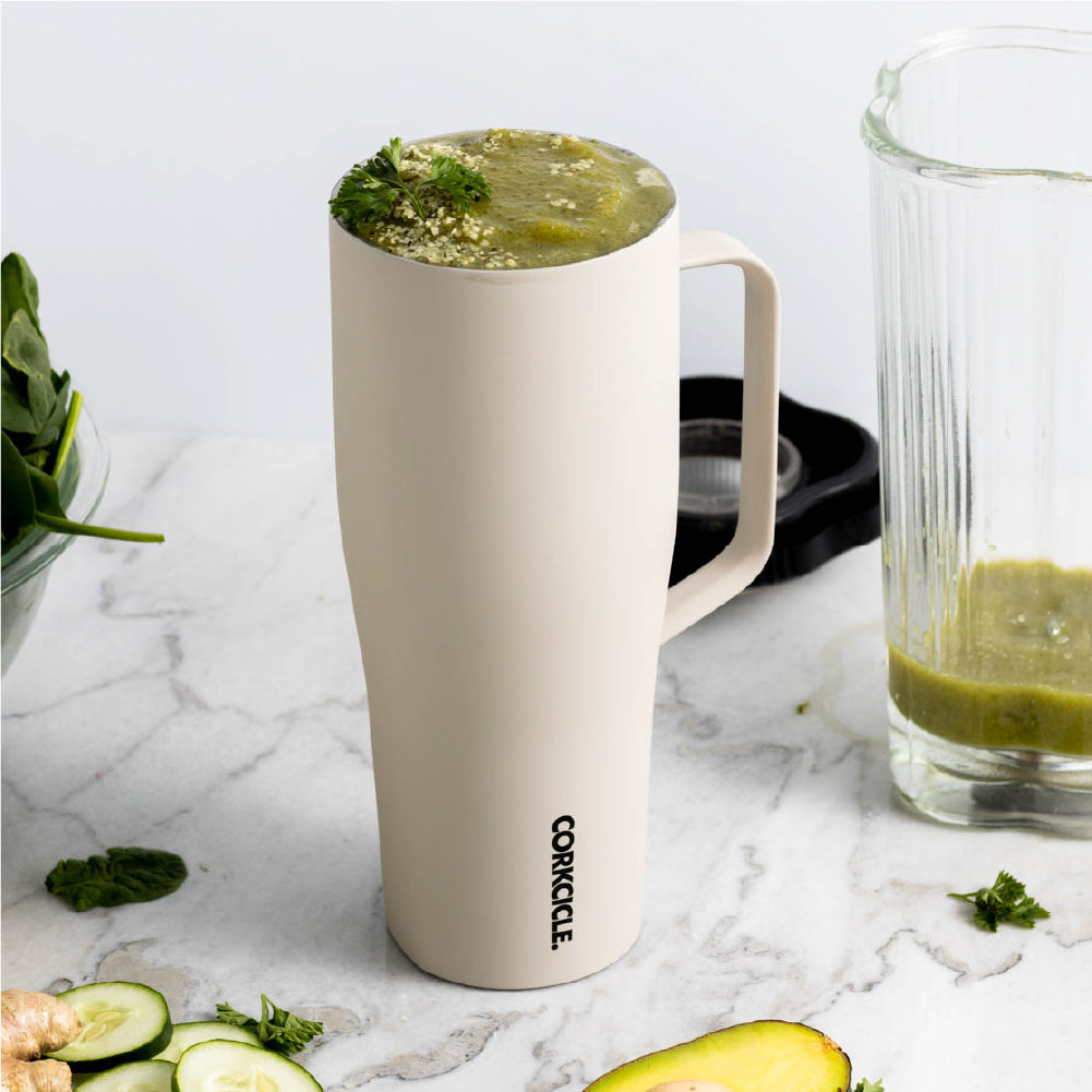 cold-cup-xl-c7 588f4a27c4cf--2230CLT-lifestyle.jpg